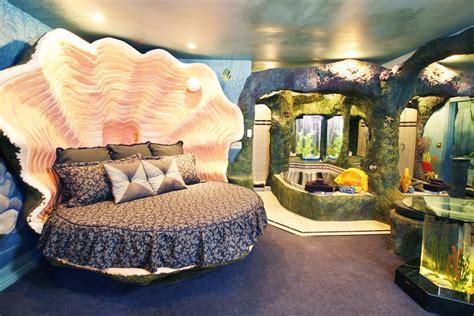 Themed Suites .